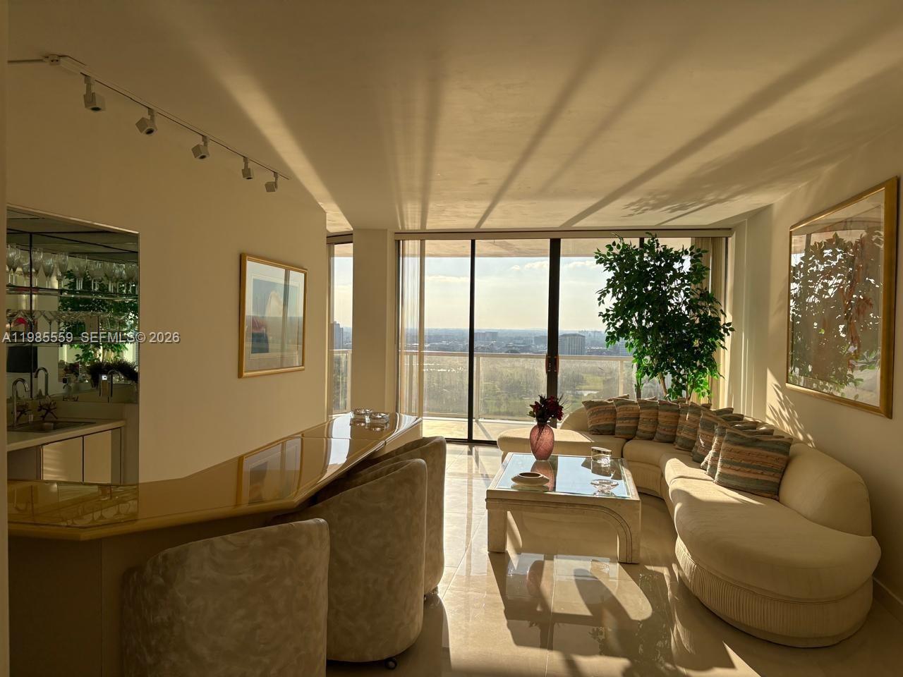 20281 E Country Club Dr #2409, Aventura FL 33180