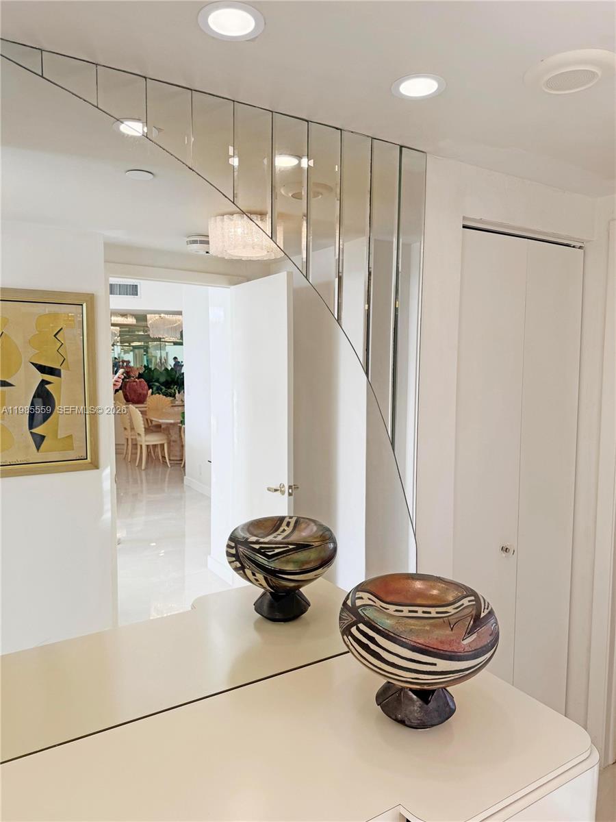 20281 E Country Club Dr #2409, Aventura FL 33180