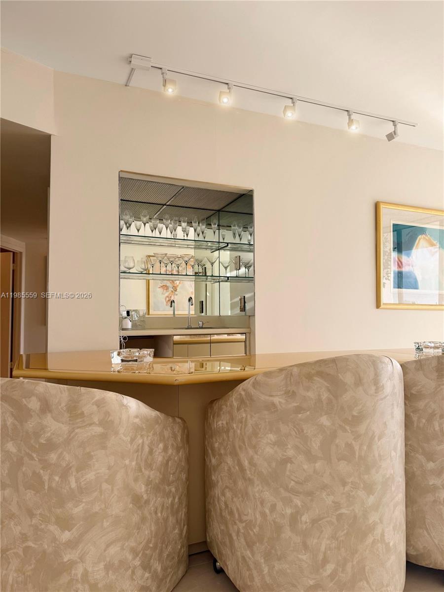 20281 E Country Club Dr #2409, Aventura FL 33180