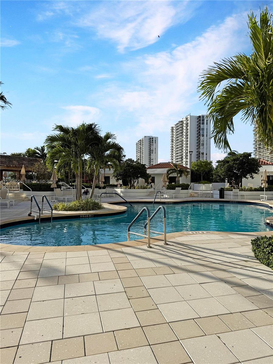 20281 E Country Club Dr #2409, Aventura FL 33180