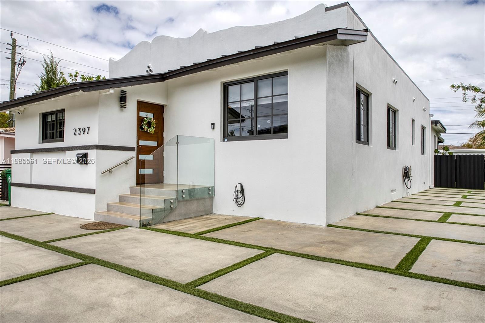 2397 SW 13th St, Miami FL 33145