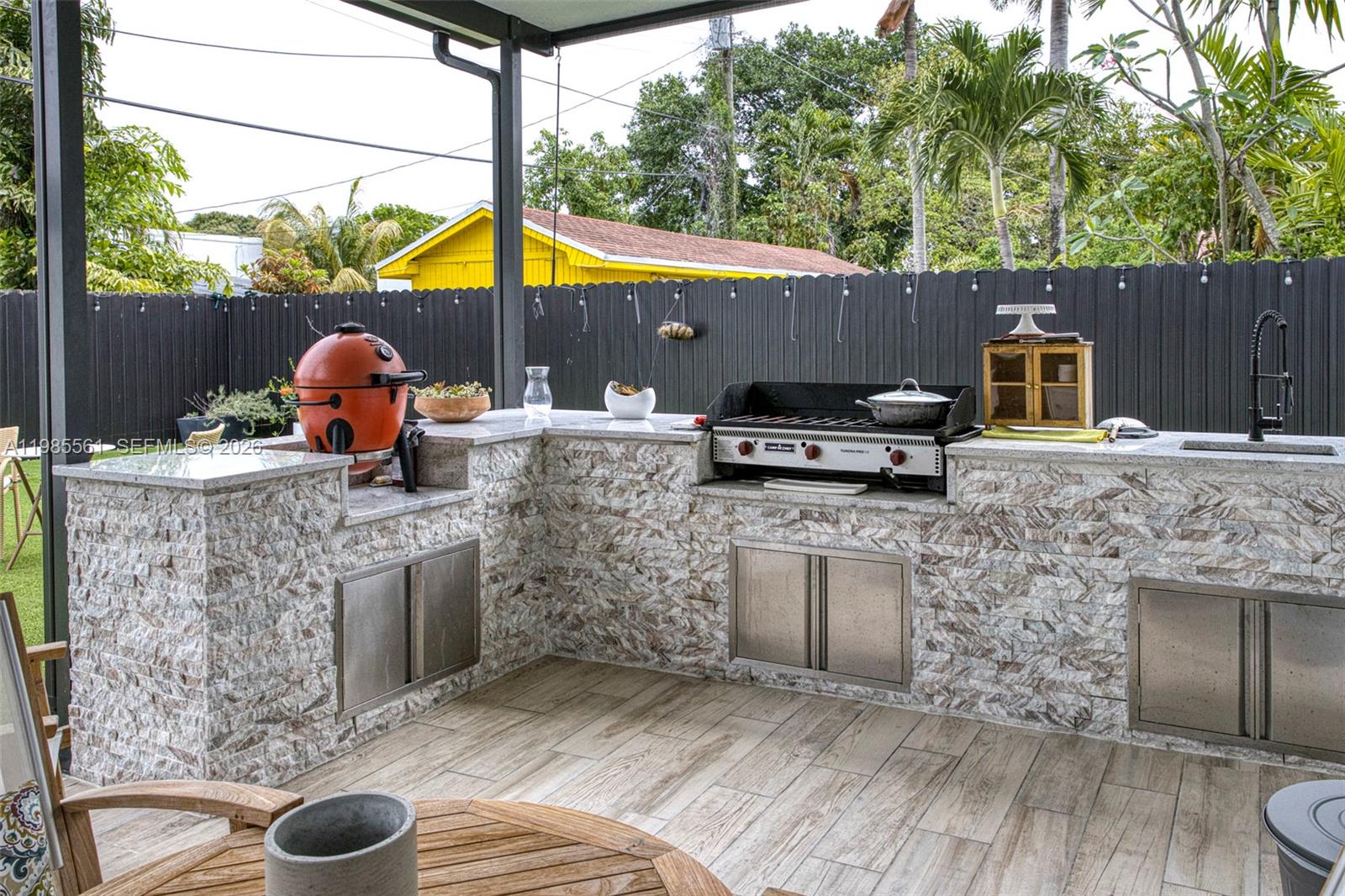 2397 SW 13th St, Miami FL 33145