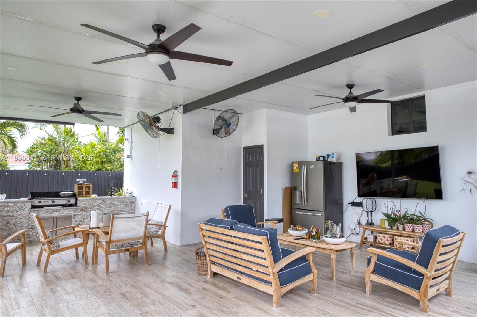 2397 SW 13th St, Miami FL 33145