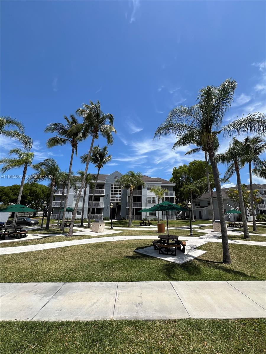 8640 SW 212th St #303, Cutler Bay FL 33189