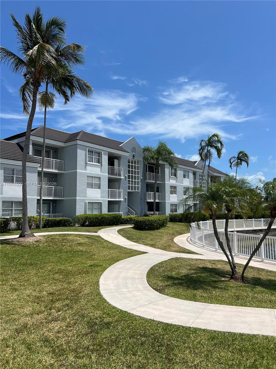 8640 SW 212th St #303, Cutler Bay FL 33189
