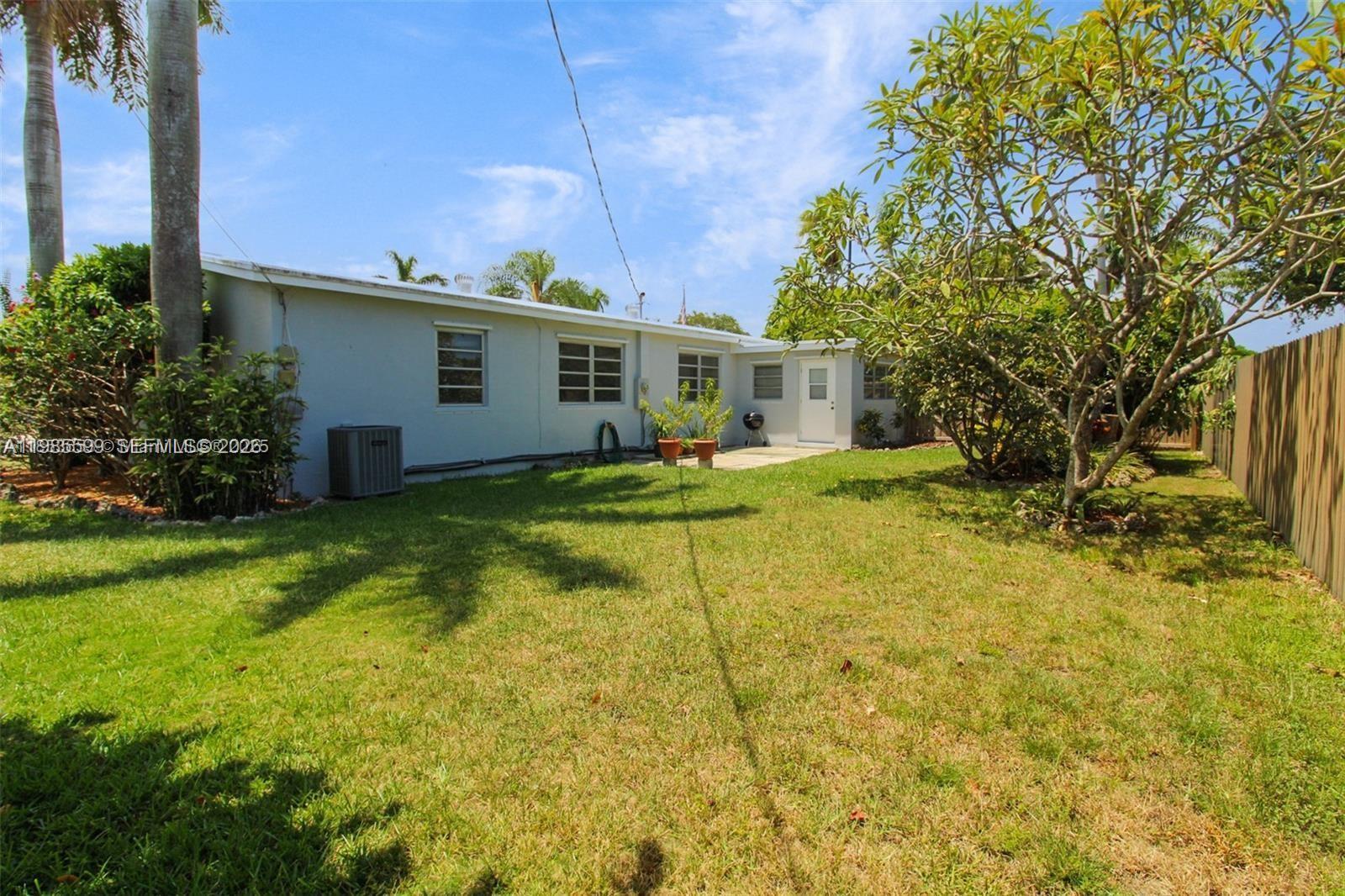 10250 Caribbean Blvd, Cutler Bay FL 33189