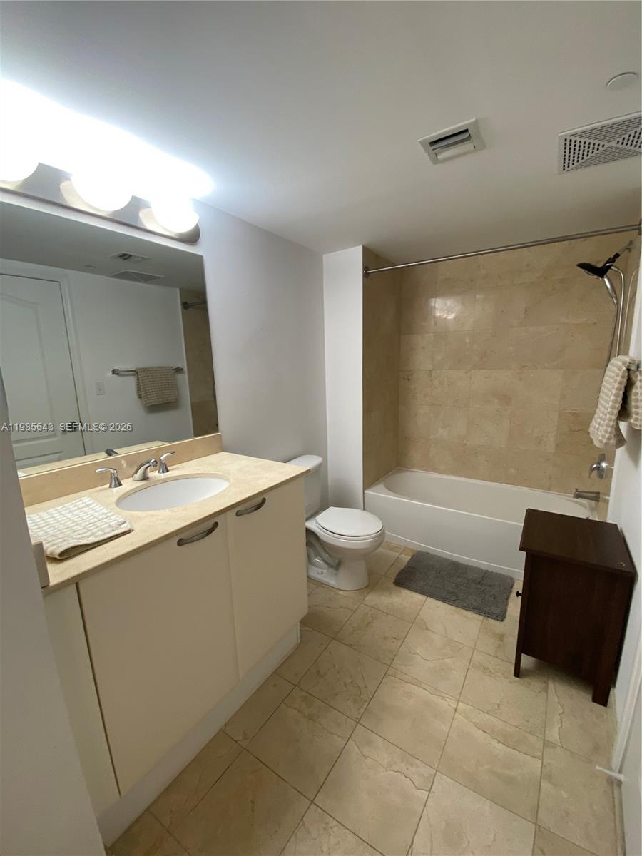 2101 Brickell Ave #2210, Miami FL 33129