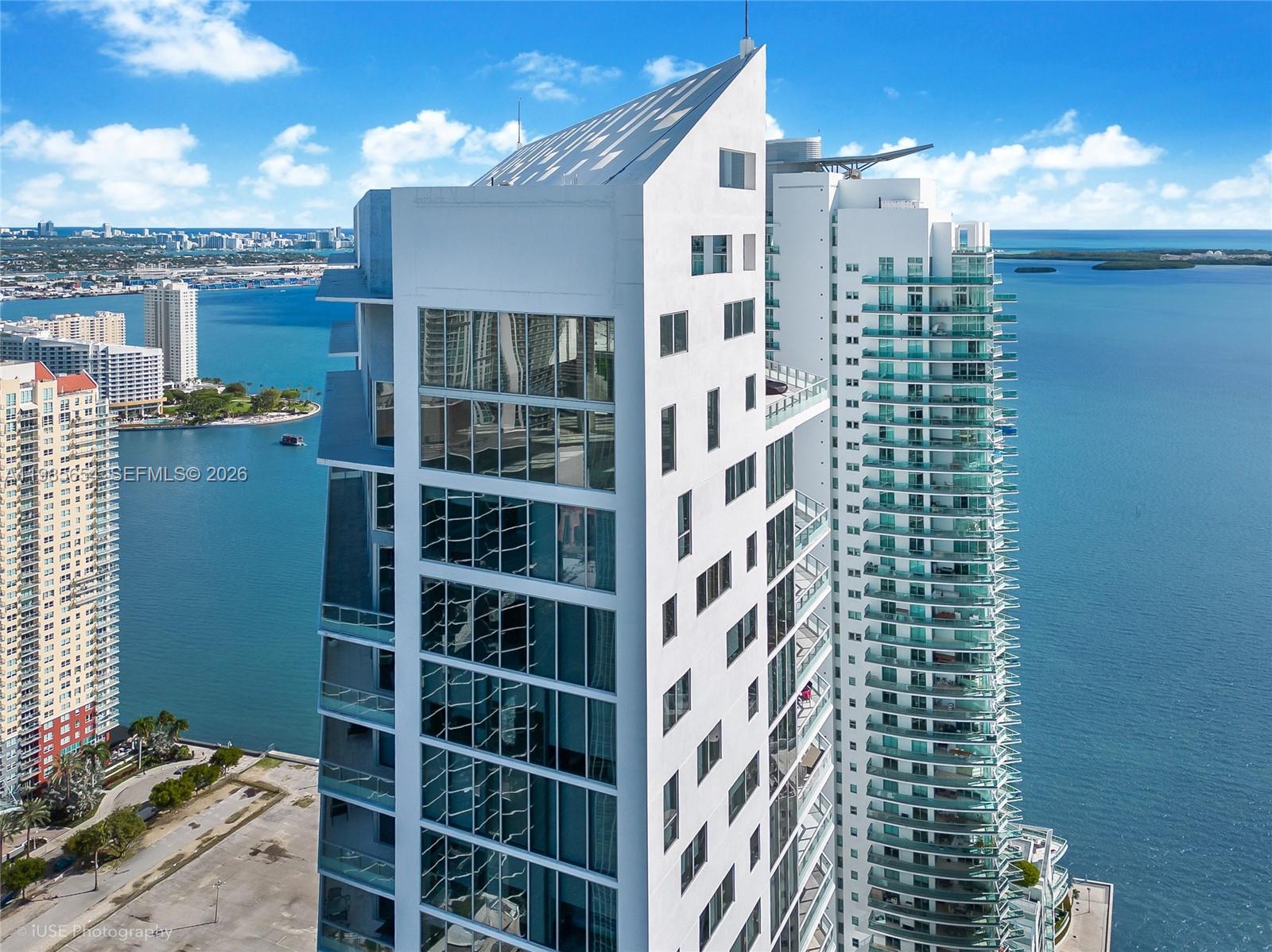 1300 Brickell Bay Dr #1803, Miami FL 33131