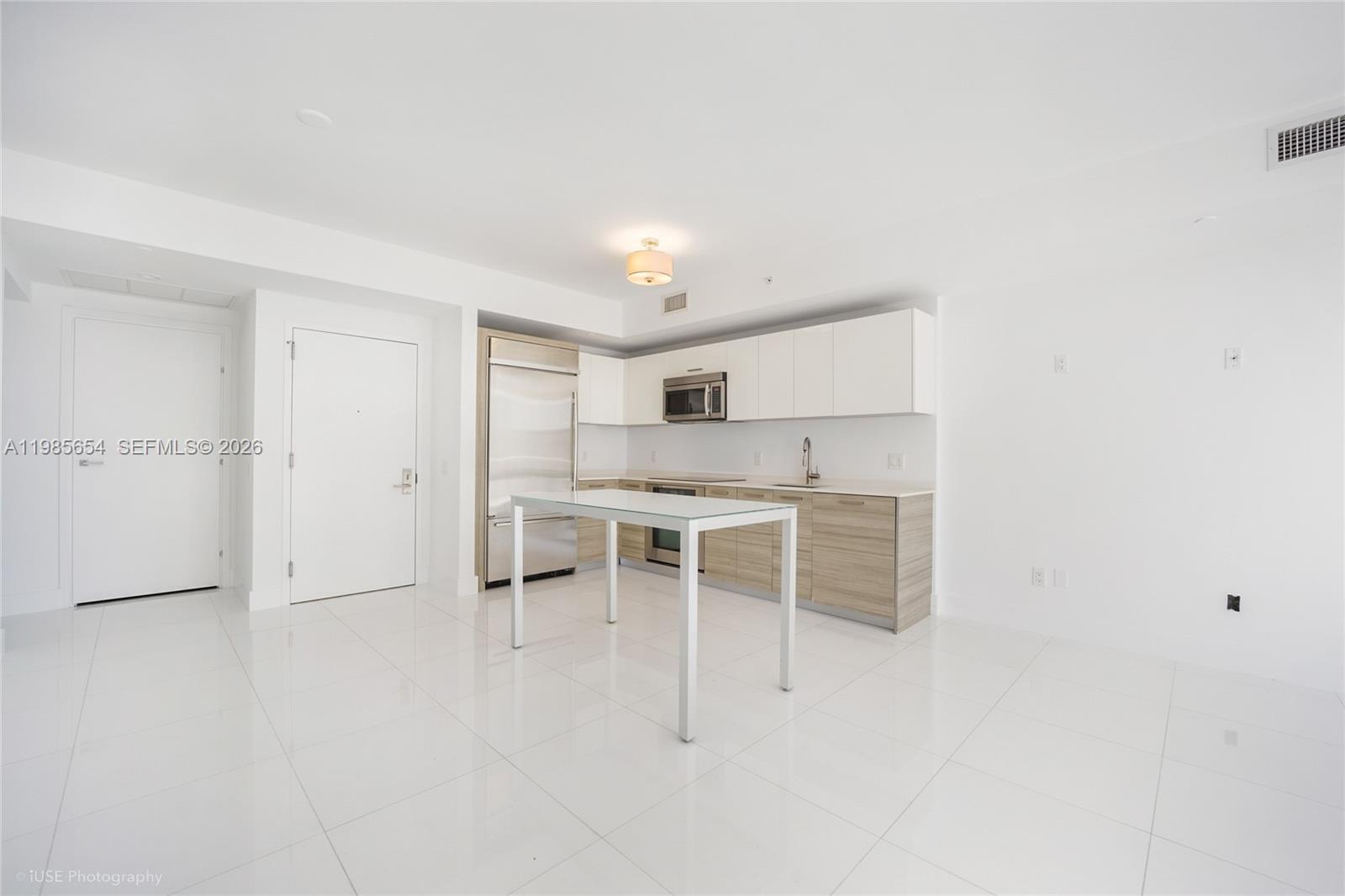 1300 Brickell Bay Dr #1803, Miami FL 33131