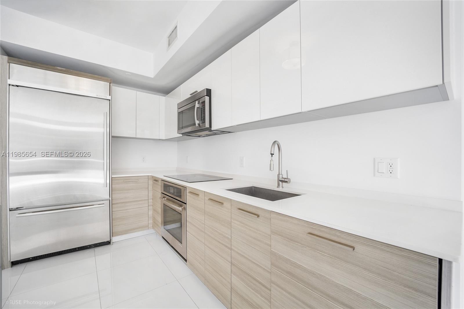 1300 Brickell Bay Dr #1803, Miami FL 33131
