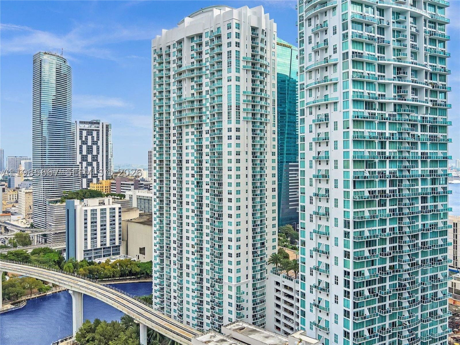 31 SE 5th St #1110, Miami FL 33131