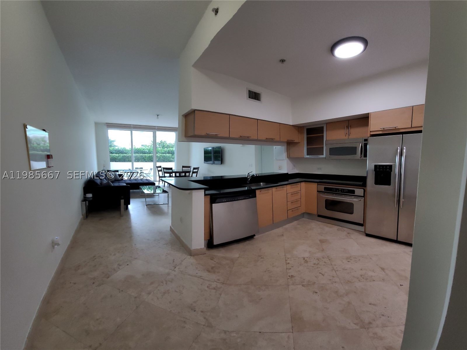 31 SE 5th St #1110, Miami FL 33131