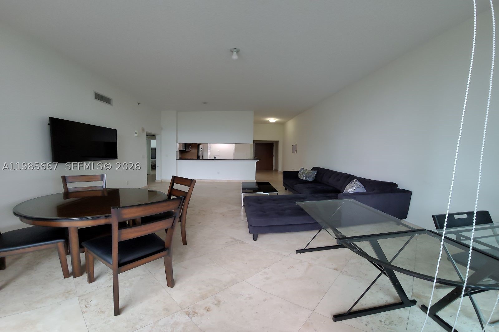 31 SE 5th St #1110, Miami FL 33131