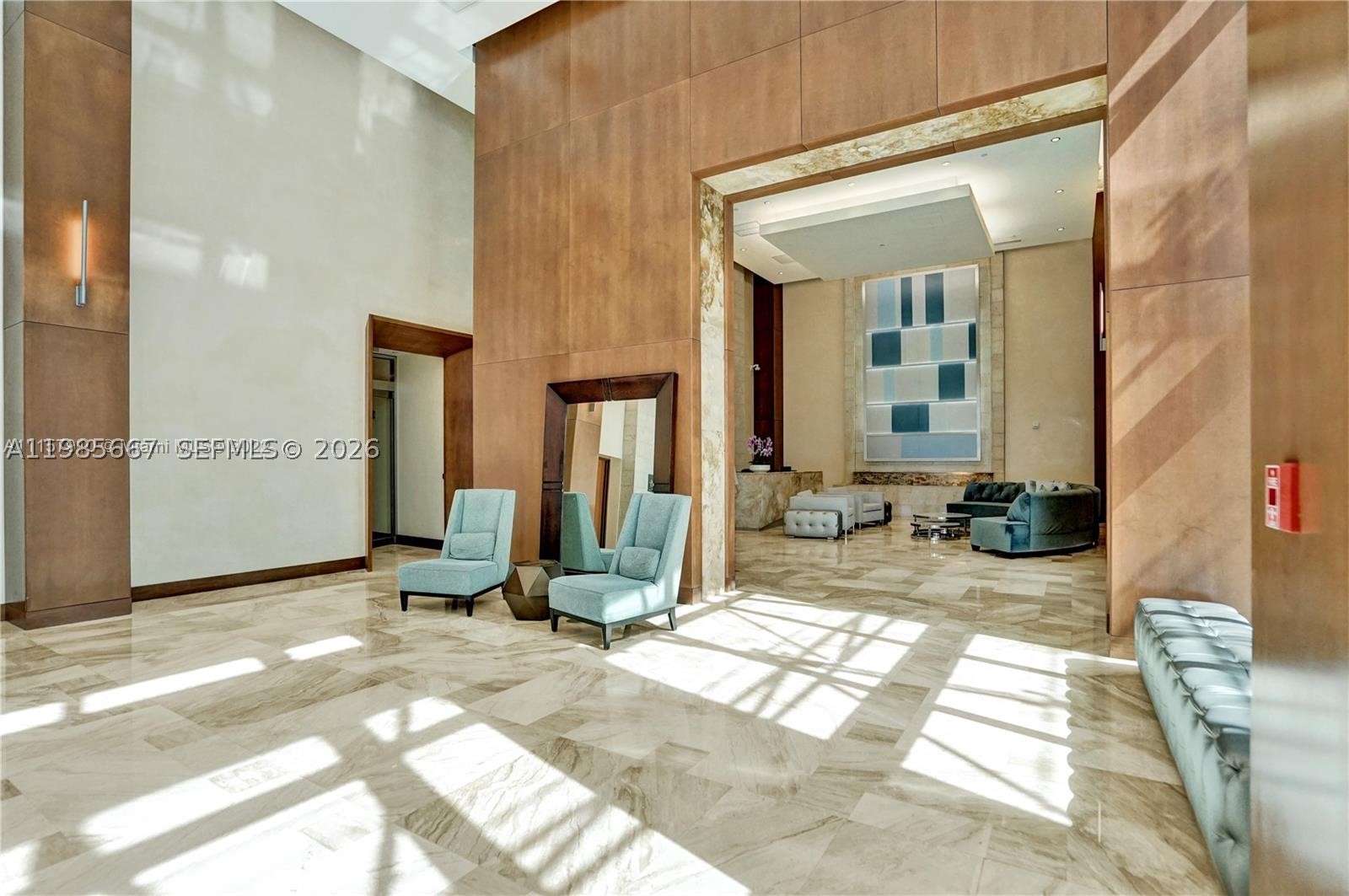 31 SE 5th St #1110, Miami FL 33131