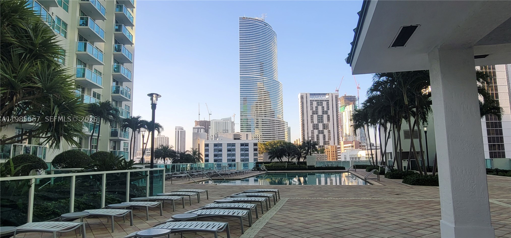 31 SE 5th St #1110, Miami FL 33131