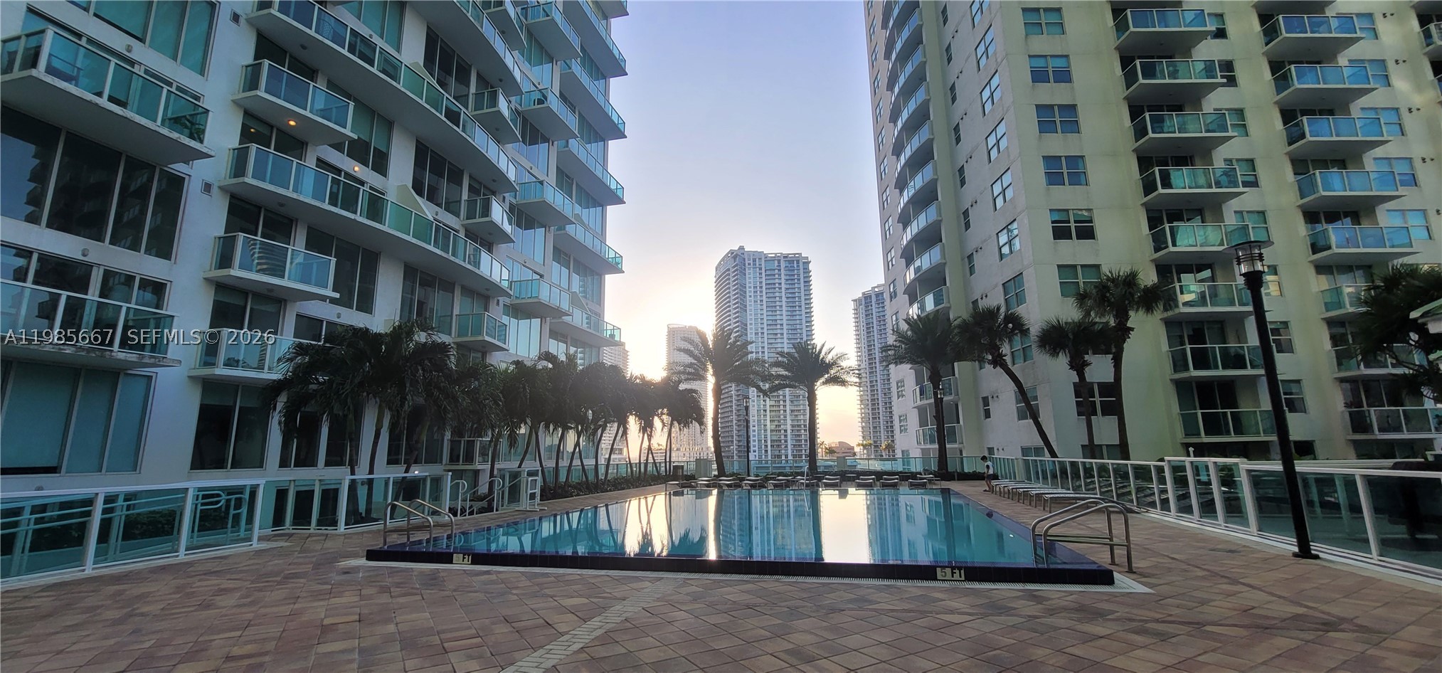 31 SE 5th St #1110, Miami FL 33131