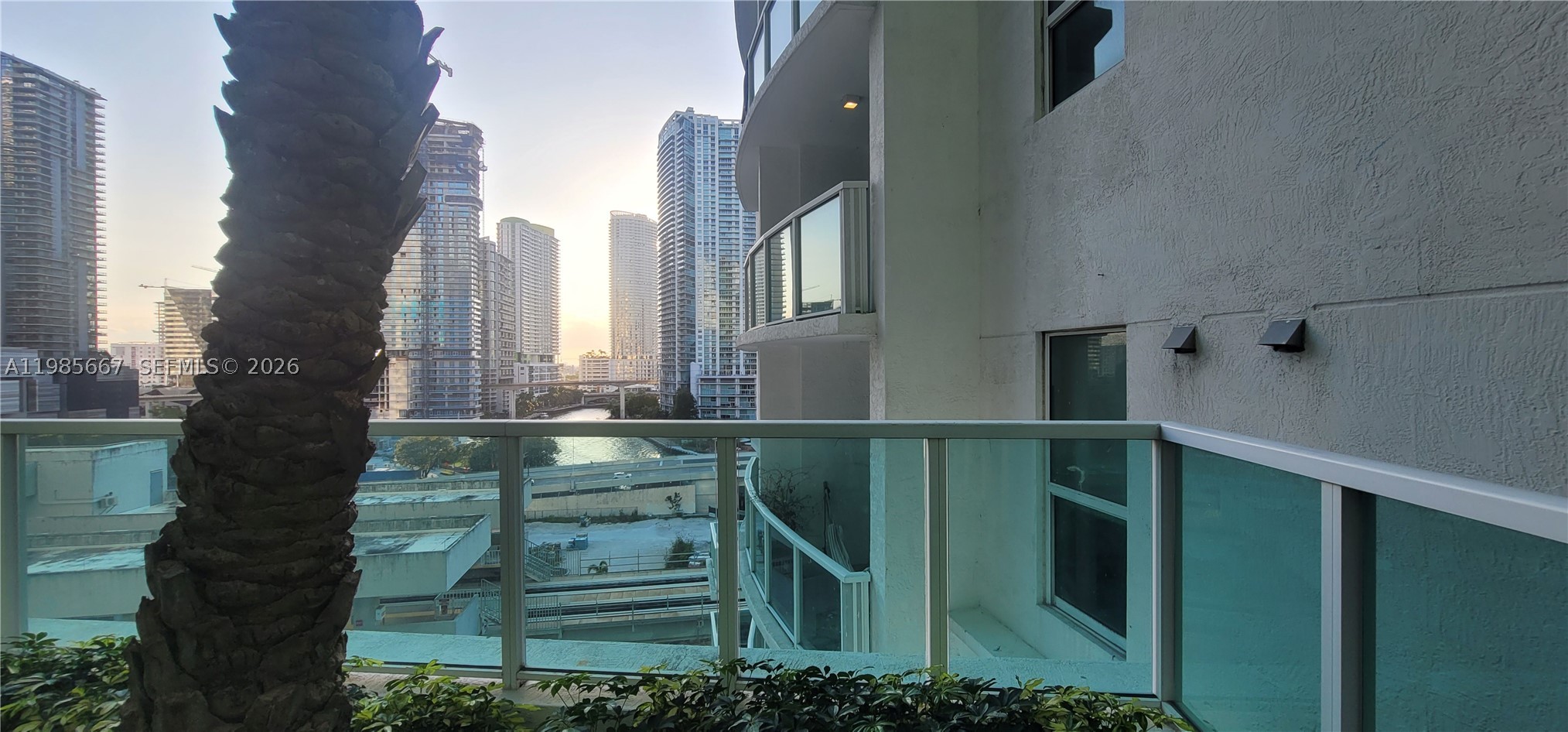 31 SE 5th St #1110, Miami FL 33131