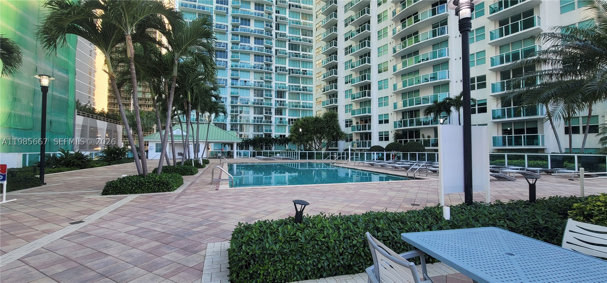 31 SE 5th St #1110, Miami FL 33131
