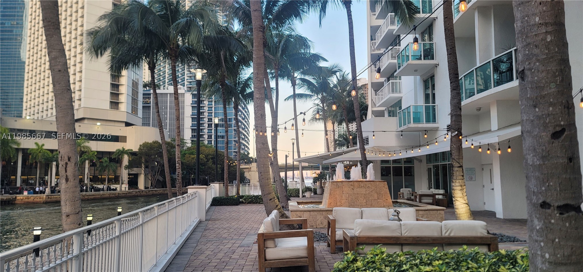 31 SE 5th St #1110, Miami FL 33131
