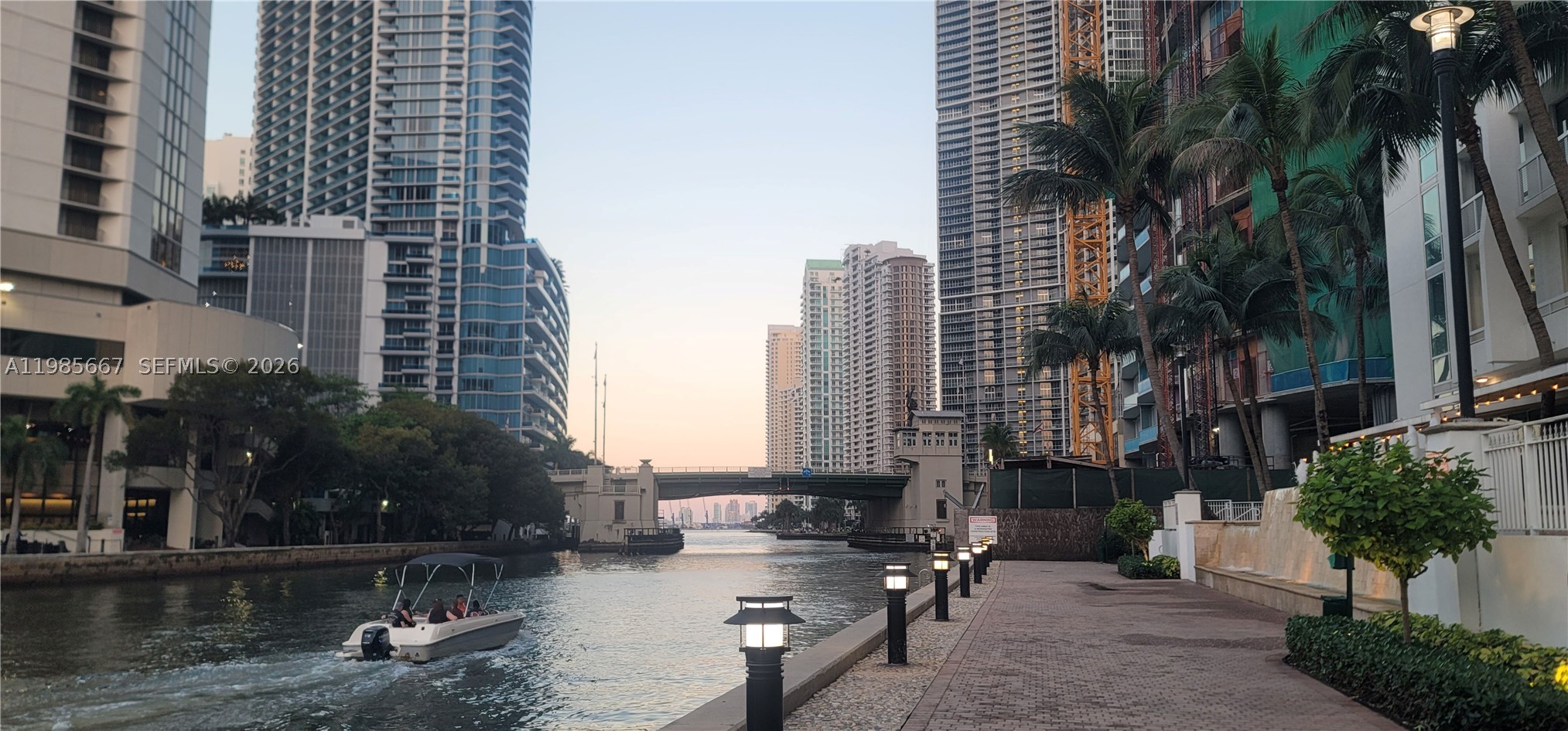 31 SE 5th St #1110, Miami FL 33131