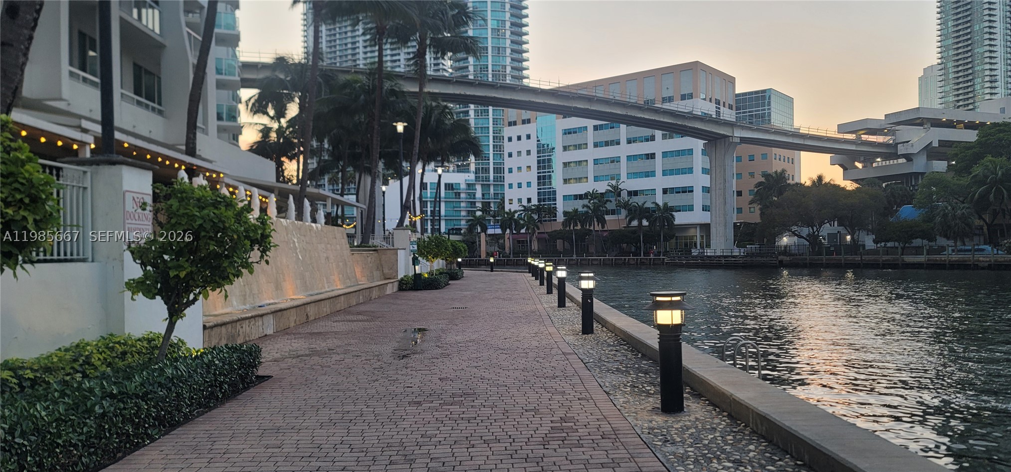 31 SE 5th St #1110, Miami FL 33131