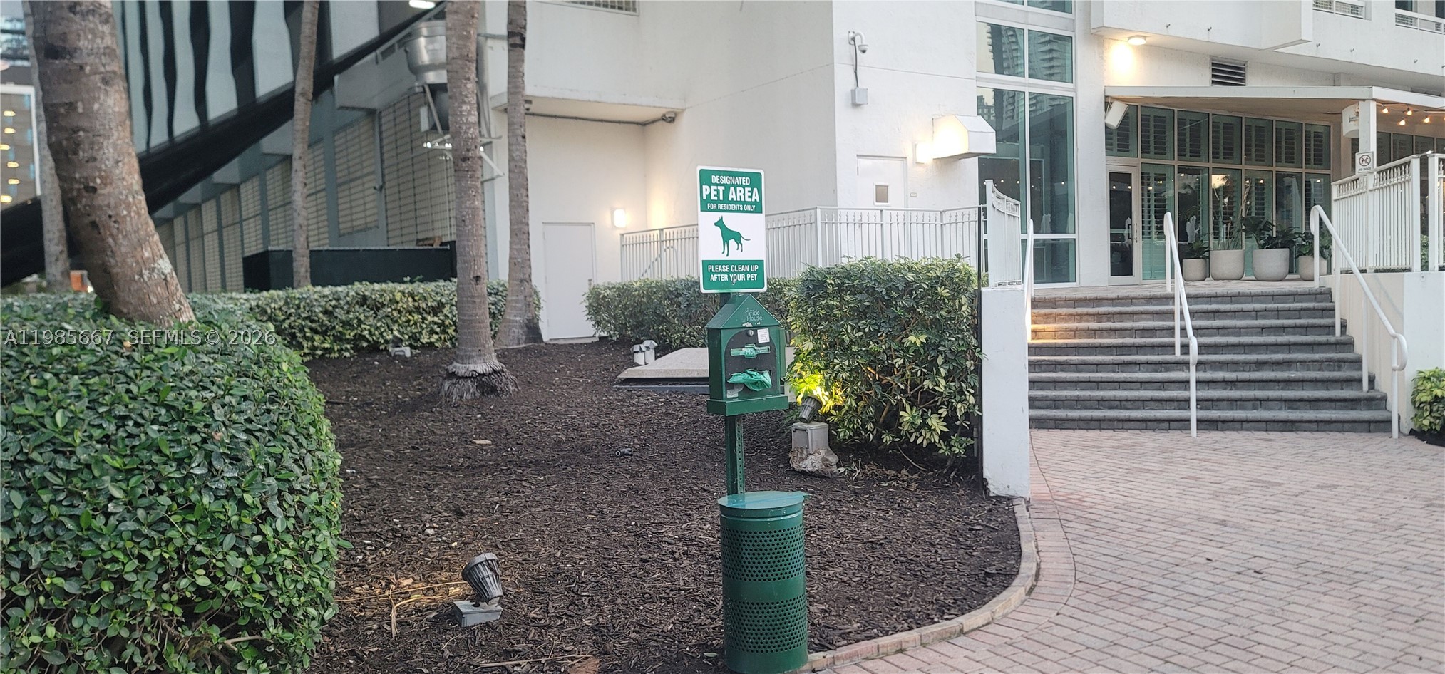 31 SE 5th St #1110, Miami FL 33131