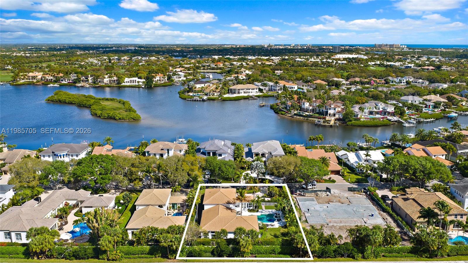 325 Eagle Dr, Jupiter FL 33477