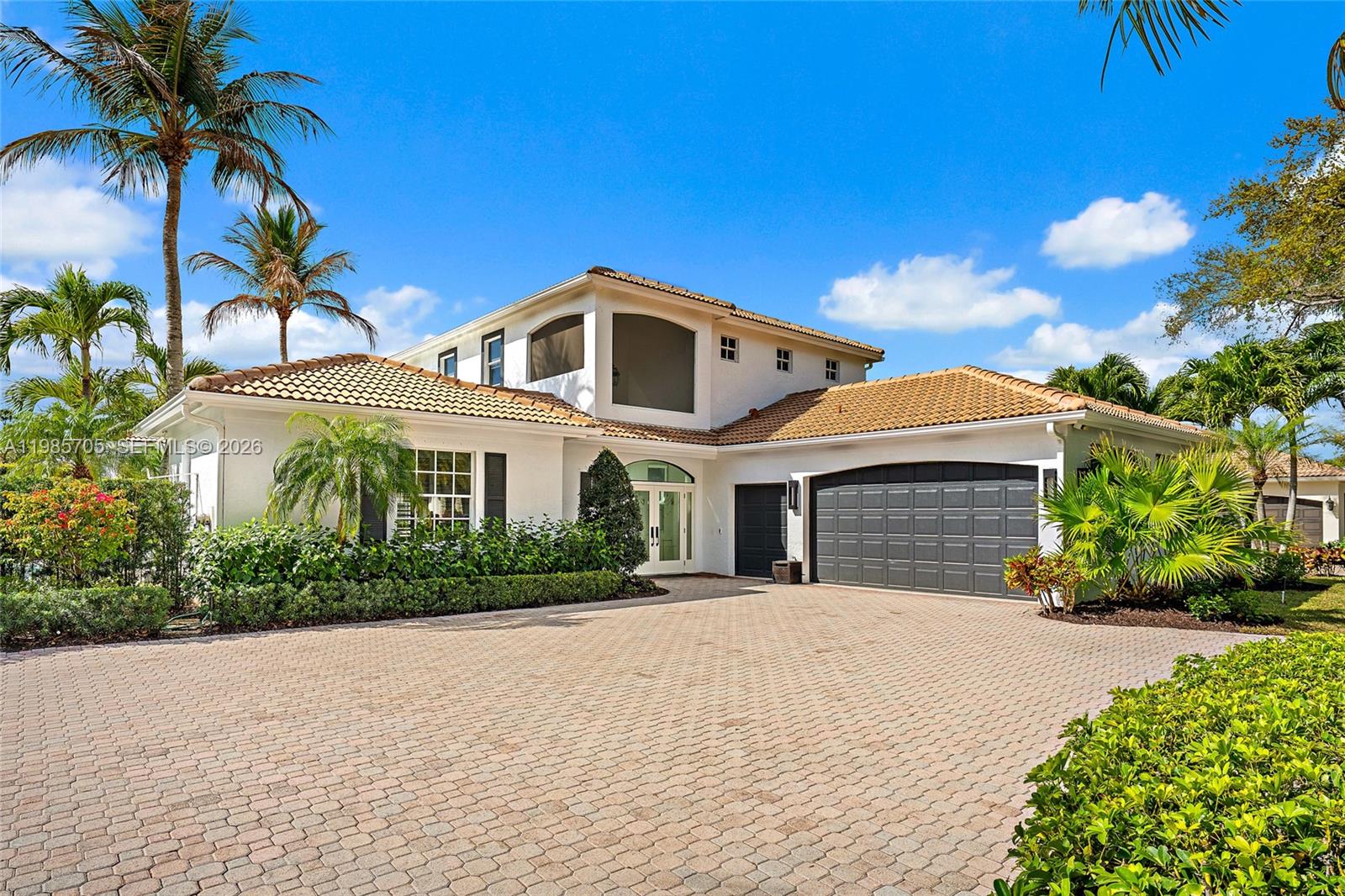 325 Eagle Dr, Jupiter FL 33477