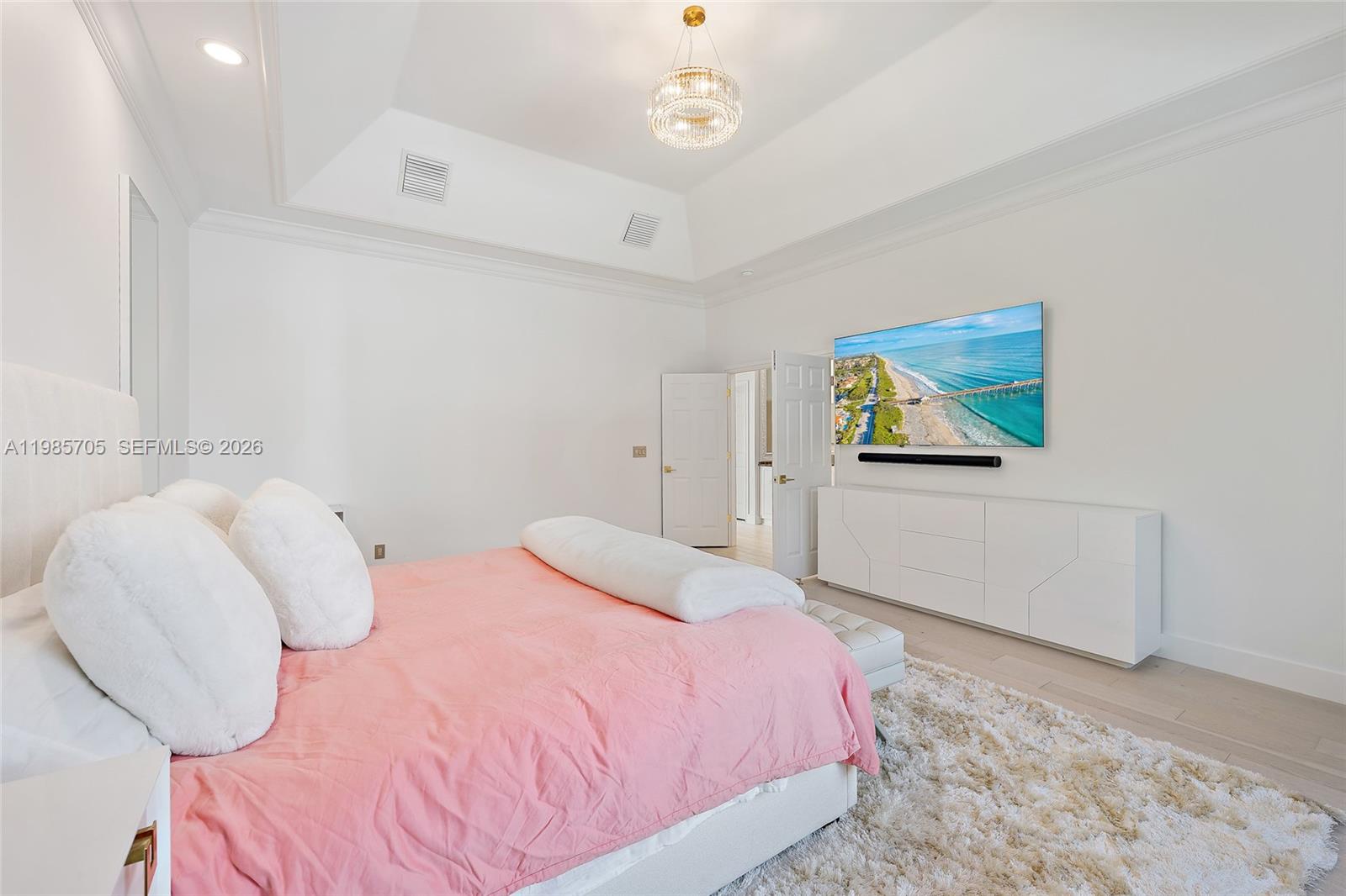 325 Eagle Dr, Jupiter FL 33477
