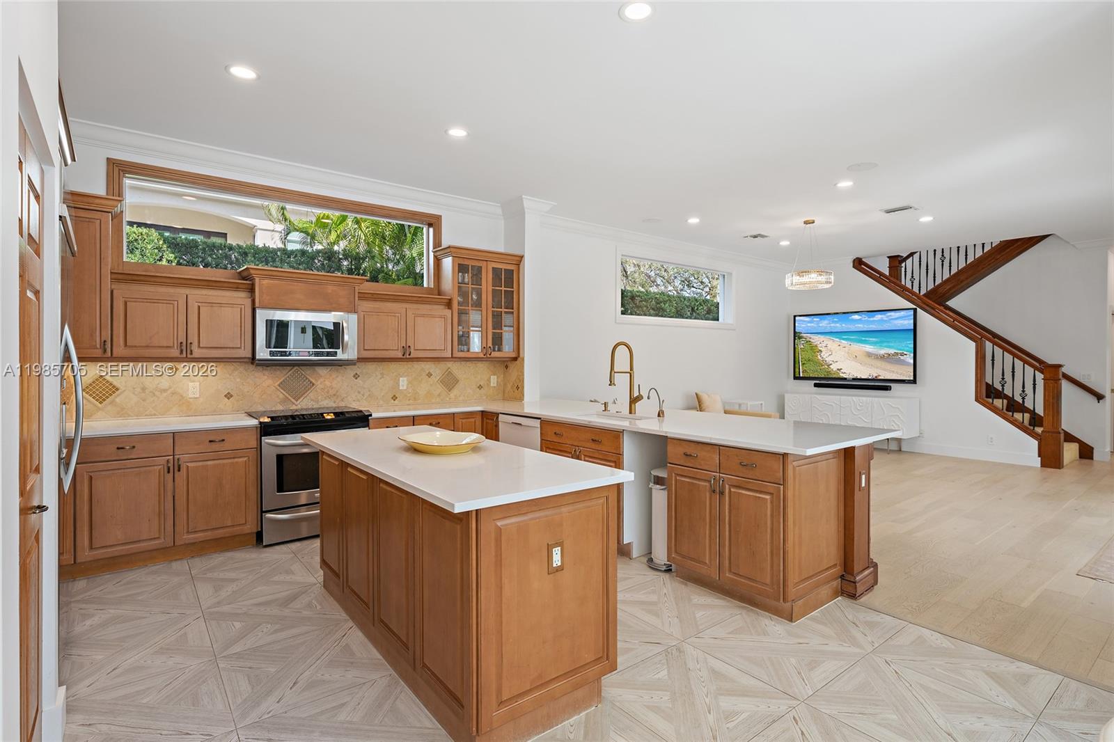 325 Eagle Dr, Jupiter FL 33477