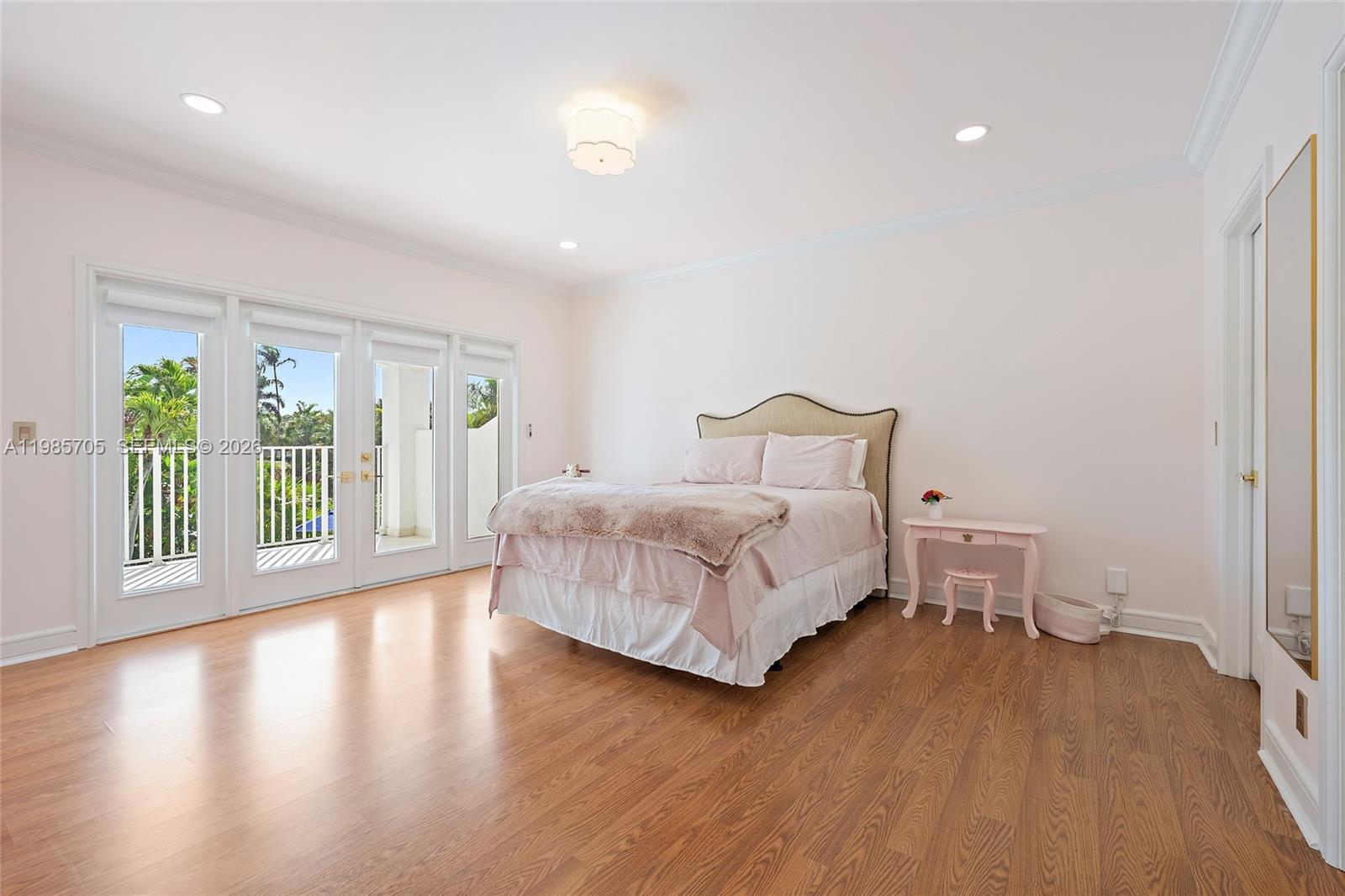 325 Eagle Dr, Jupiter FL 33477