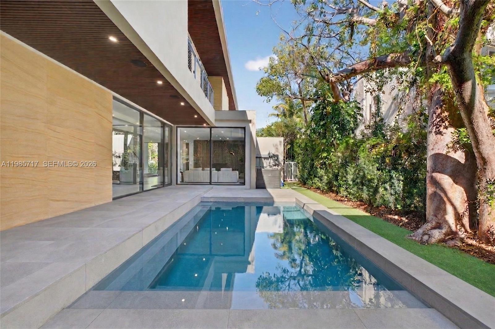 234 SW 22nd Rd, Miami FL 33129