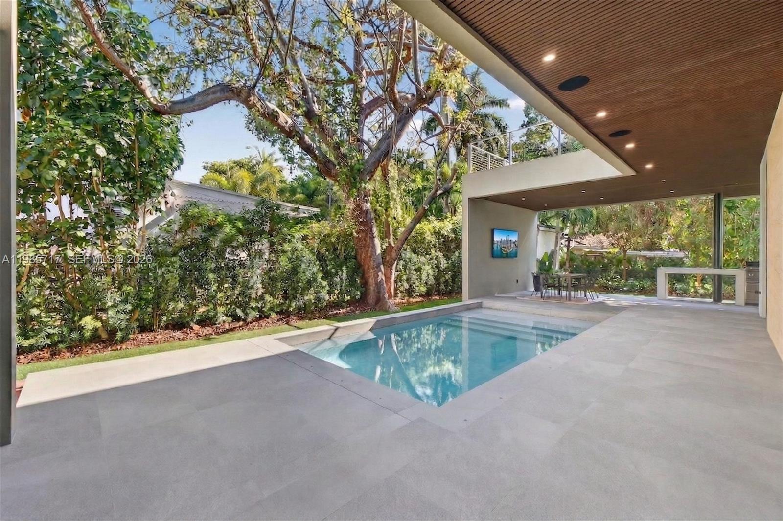 234 SW 22nd Rd, Miami FL 33129