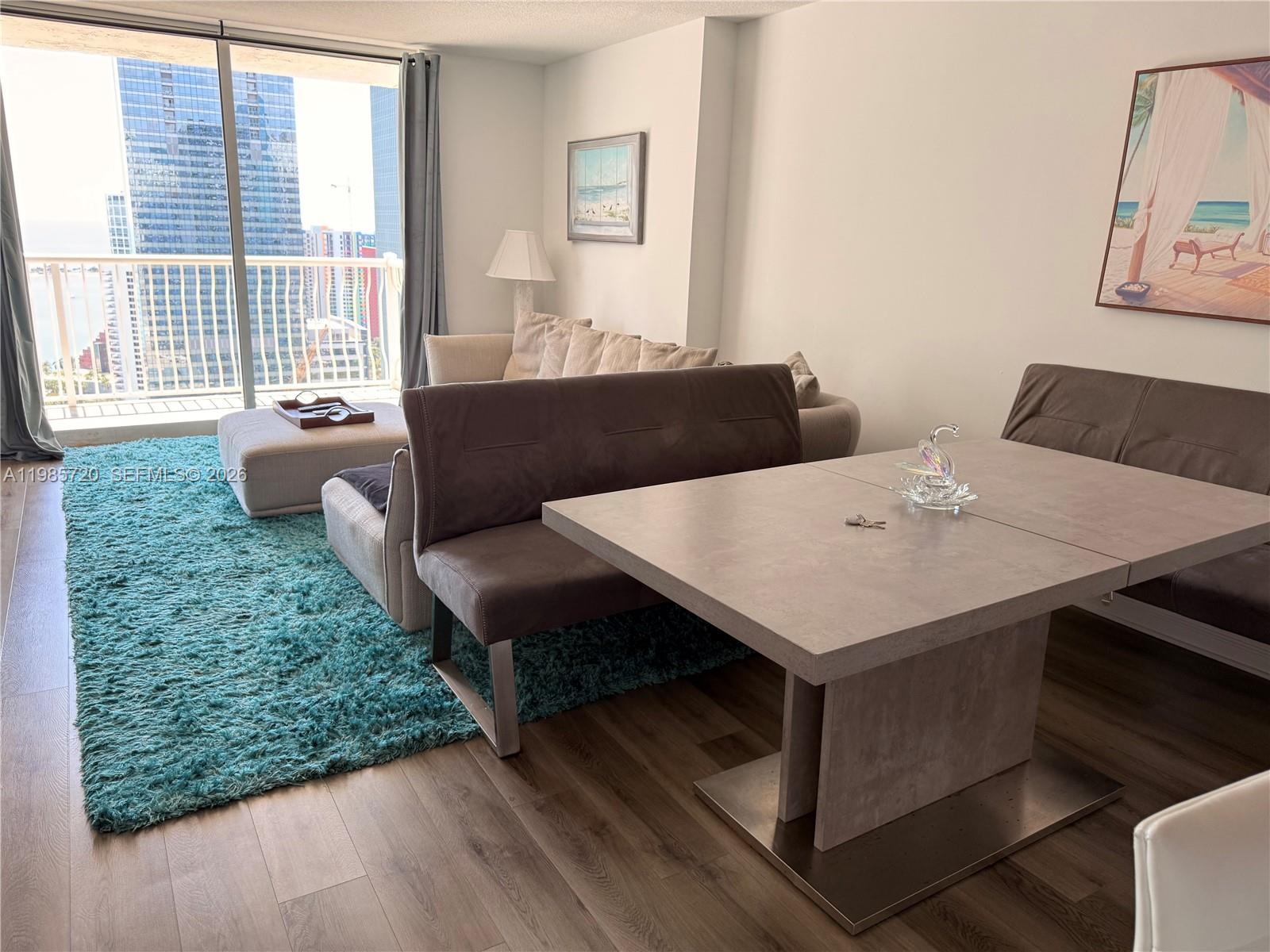 1200 Brickell Bay Dr #3621, Miami FL 33131