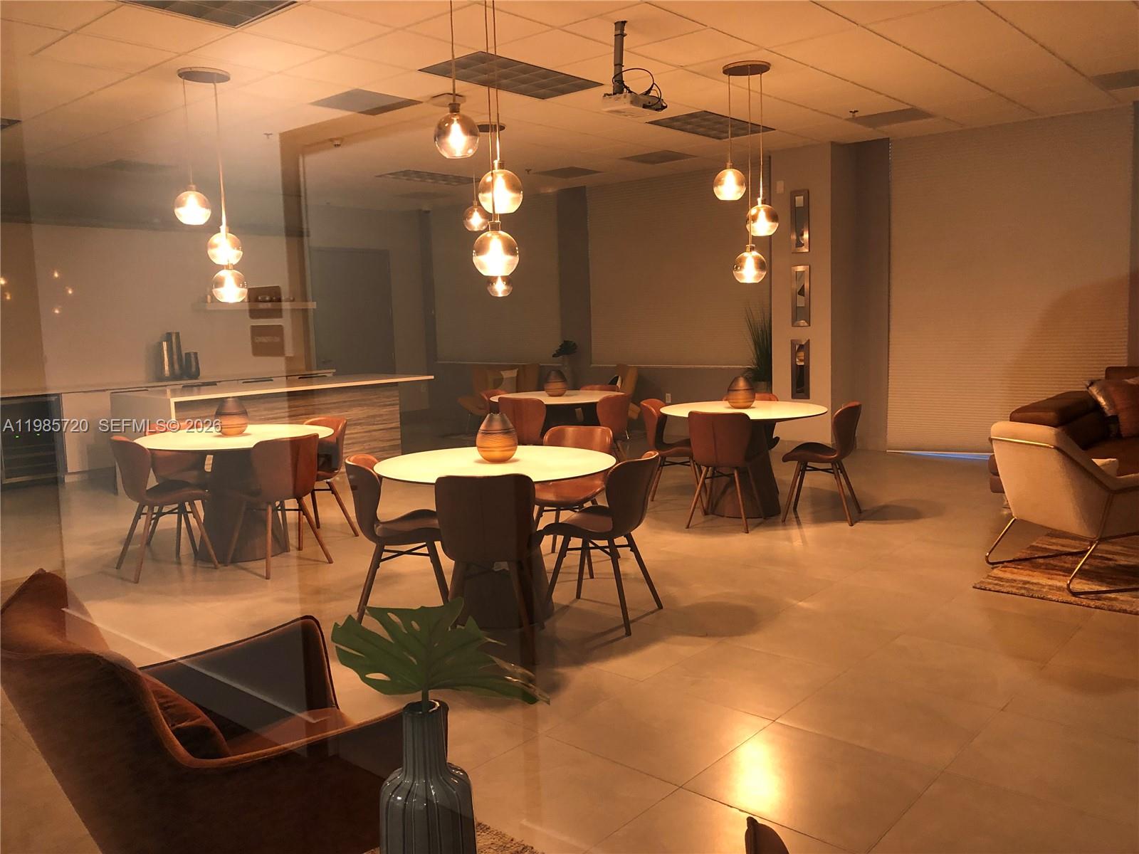 1200 Brickell Bay Dr #3621, Miami FL 33131