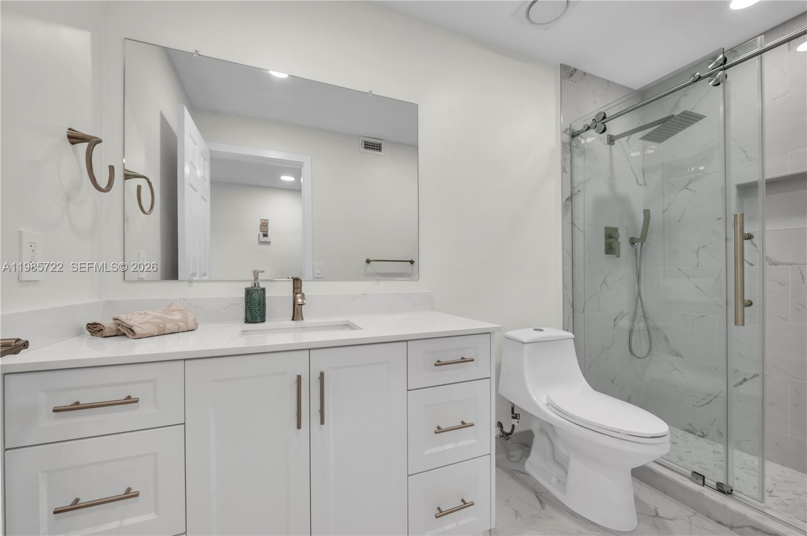 10959 W Clairmont Cir #211, Tamarac FL 33321