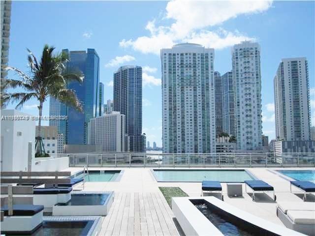 92 SW 3rd St #2510, Miami FL 33130