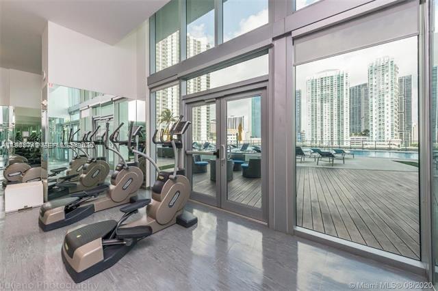 92 SW 3rd St #2510, Miami FL 33130