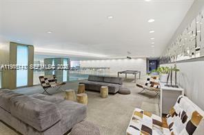 92 SW 3rd St #2510, Miami FL 33130