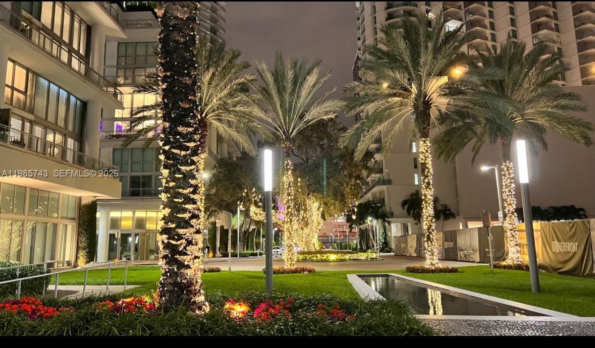 92 SW 3rd St #2510, Miami FL 33130