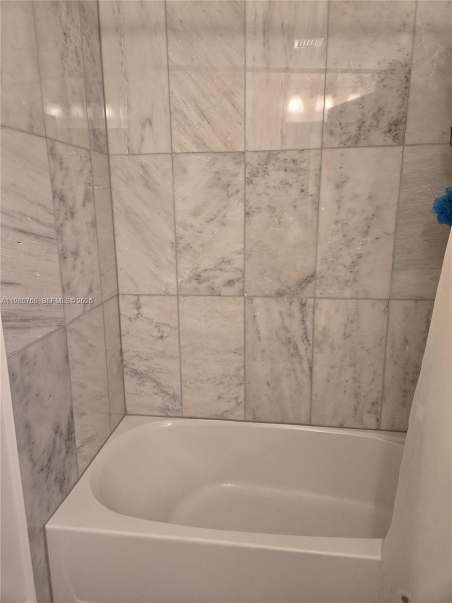 3340 NE 190th St #606, Aventura FL 33180