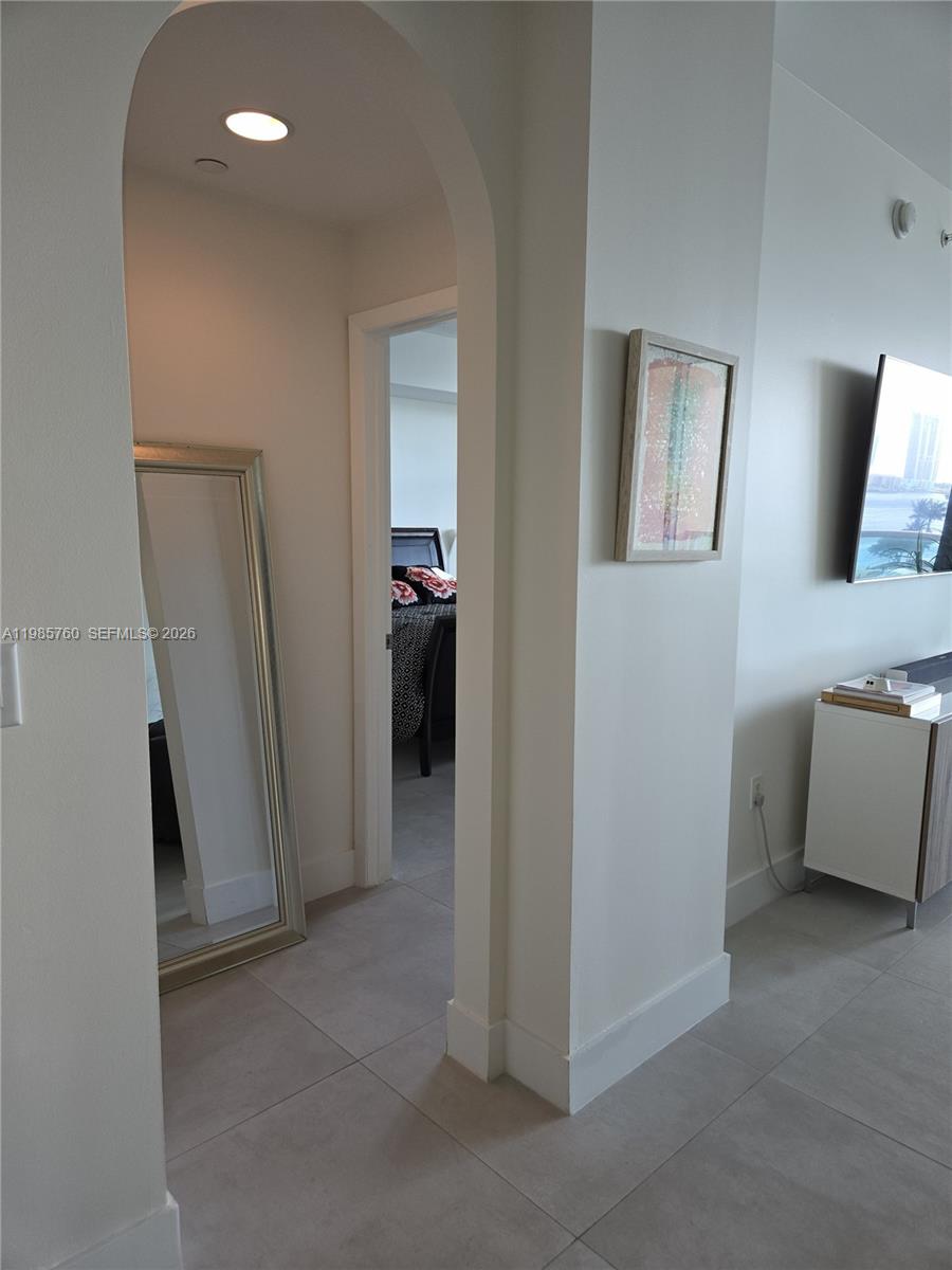 3340 NE 190th St #606, Aventura FL 33180