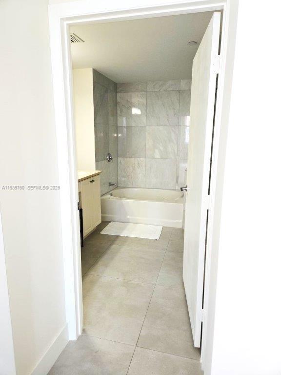 3340 NE 190th St #606, Aventura FL 33180