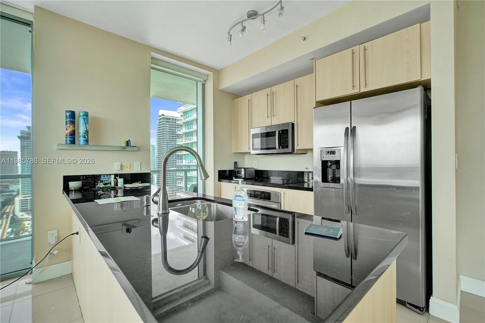 79 SW 12th St #3412-S, Miami FL 33130