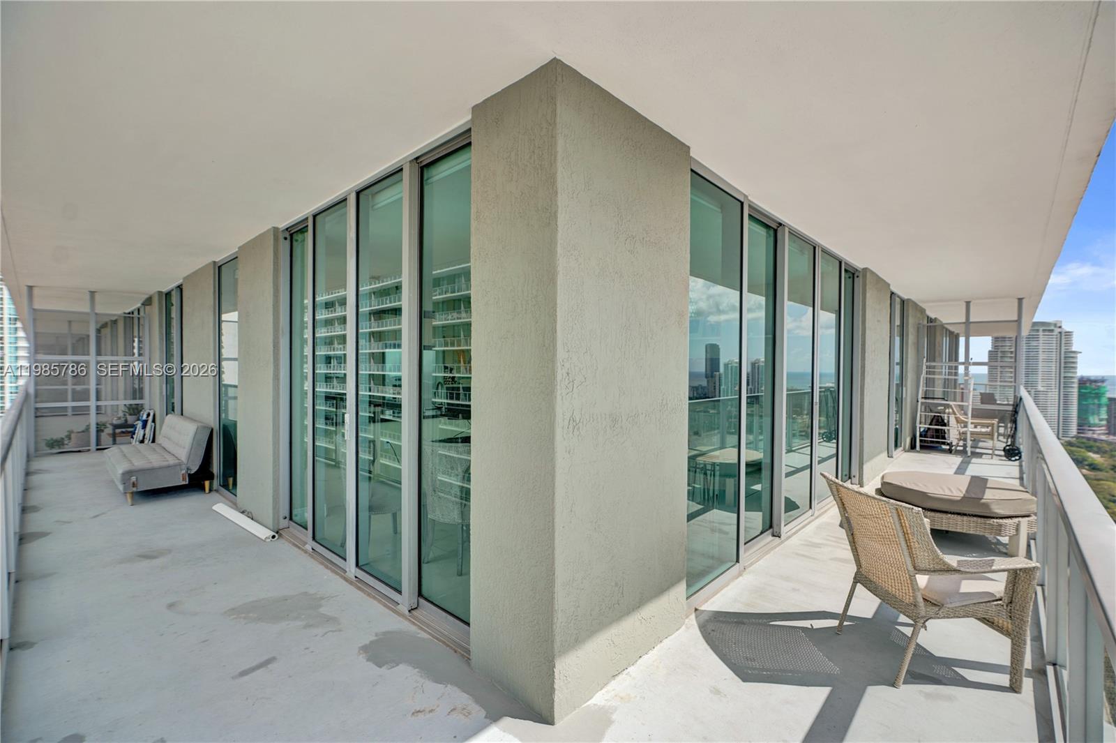 79 SW 12th St #3412-S, Miami FL 33130