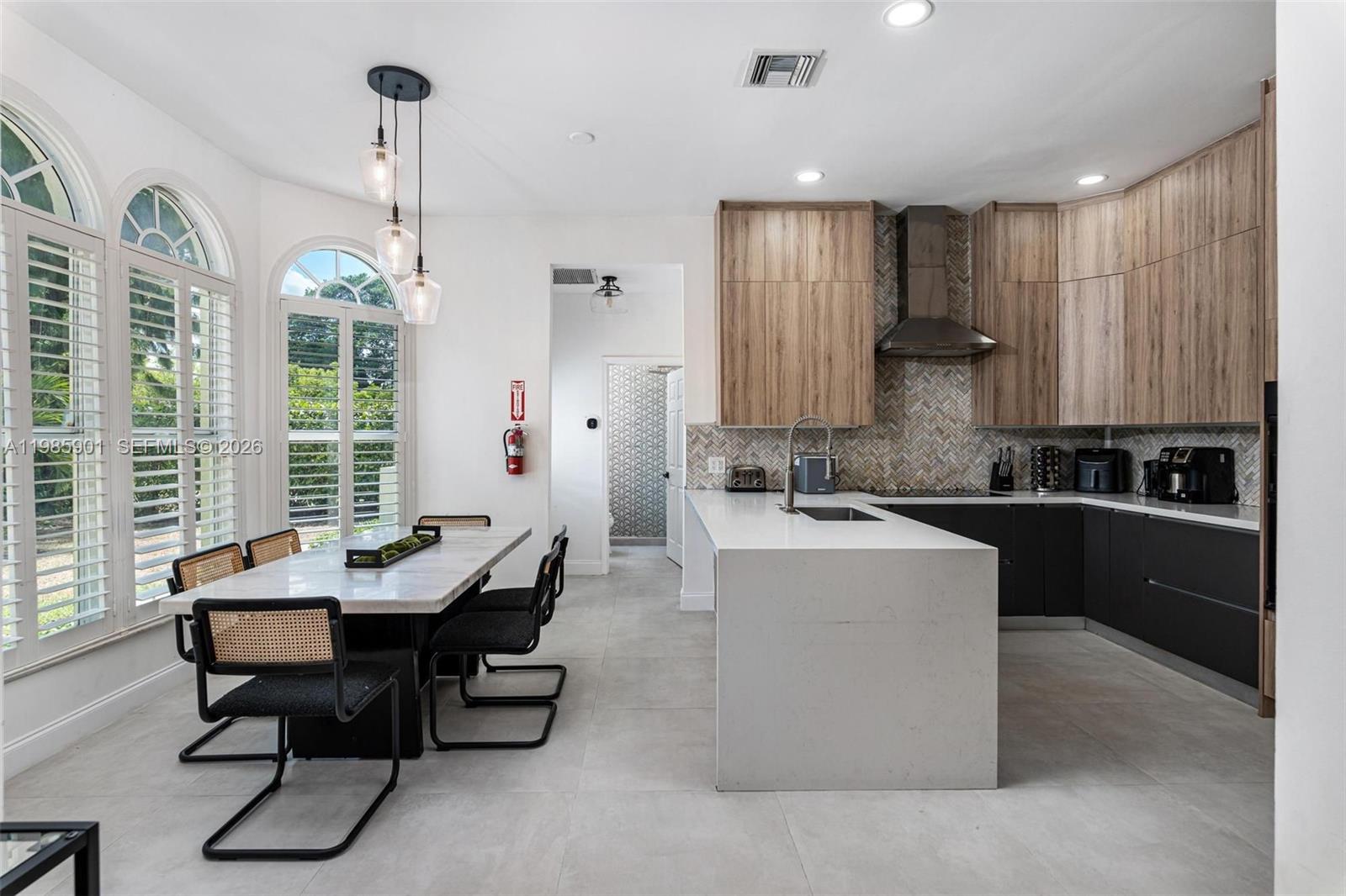 5100 NW 76th Pl, Fort Lauderdale FL 33073