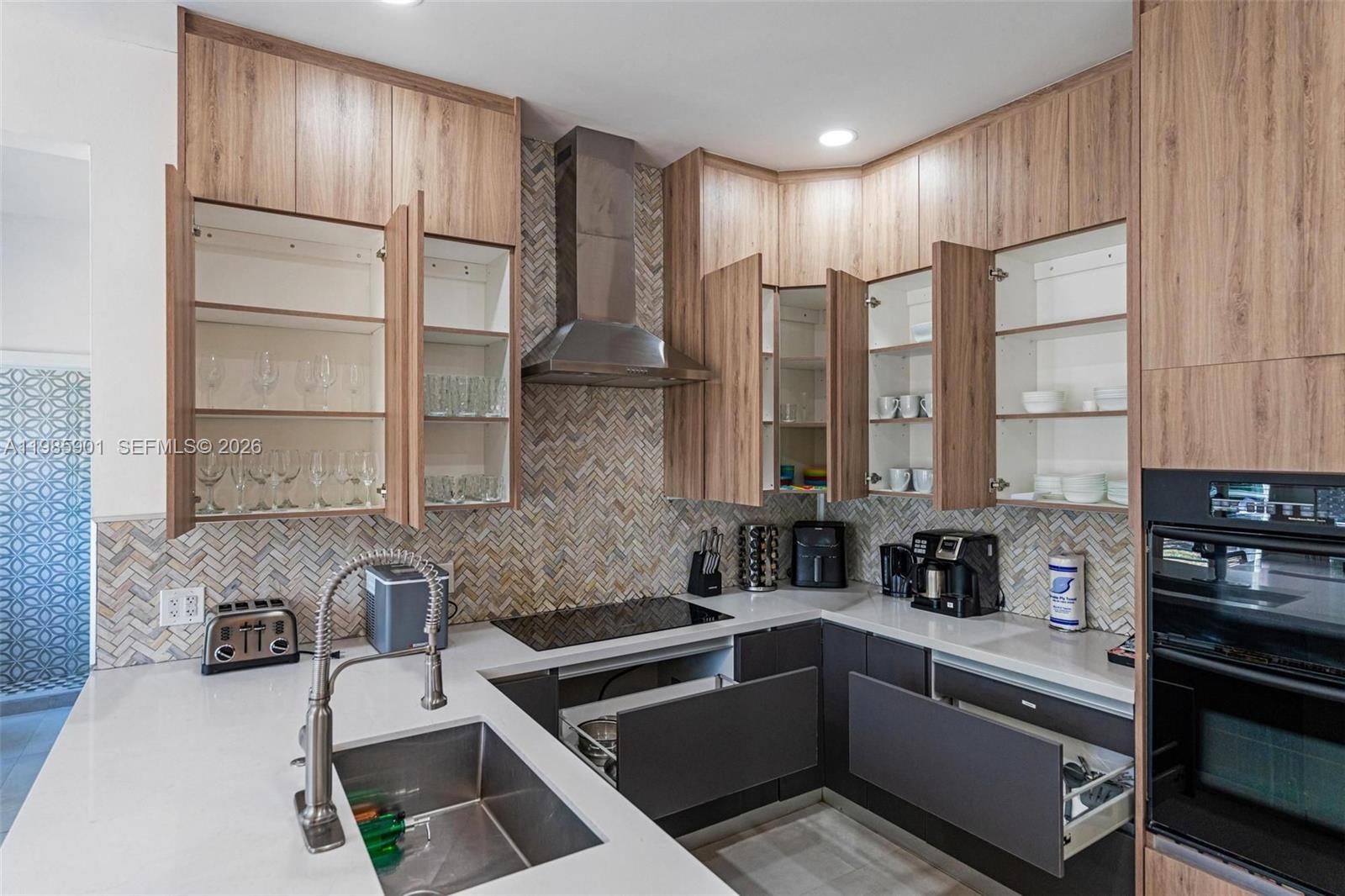 5100 NW 76th Pl, Fort Lauderdale FL 33073