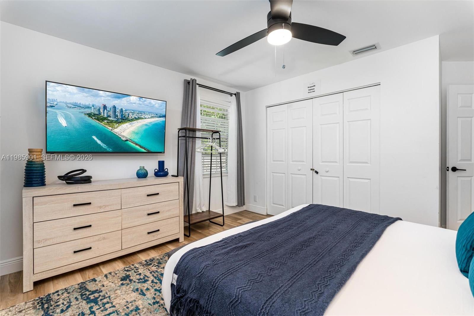 5100 NW 76th Pl, Fort Lauderdale FL 33073