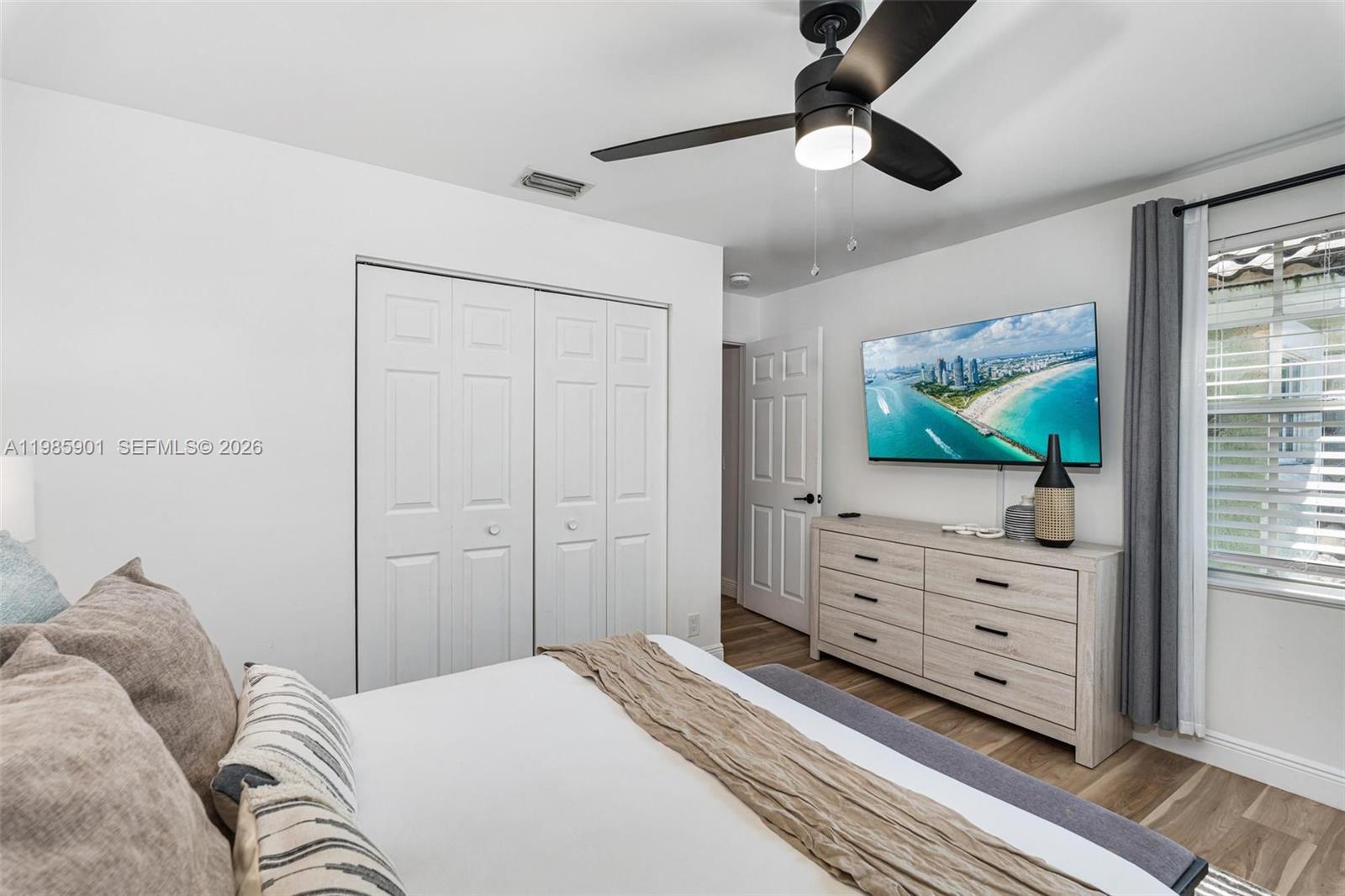 5100 NW 76th Pl, Fort Lauderdale FL 33073