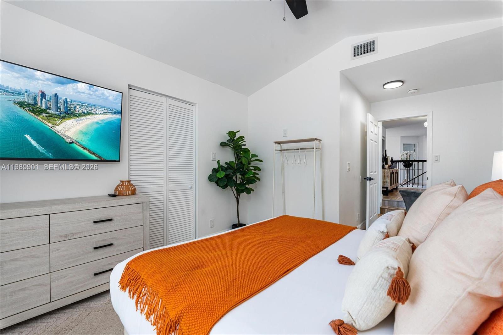 5100 NW 76th Pl, Fort Lauderdale FL 33073